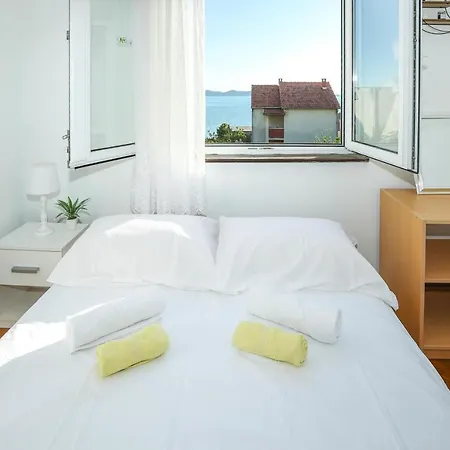 Dama Apartment