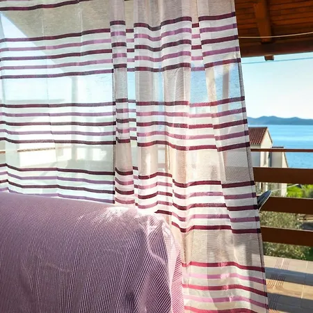 Dama Apartamento