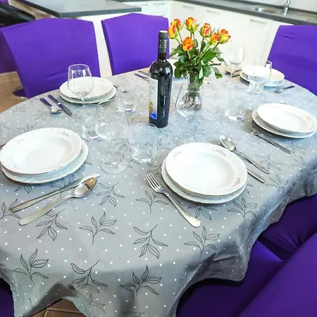 Dama Apartment