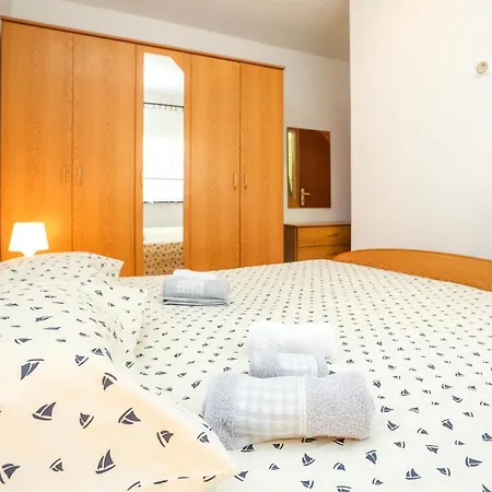 Dama Apartment