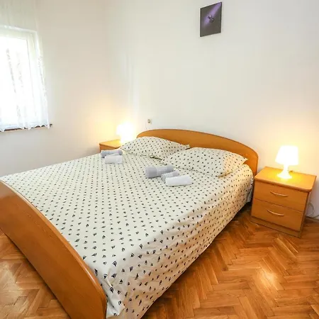 Dama Apartamento